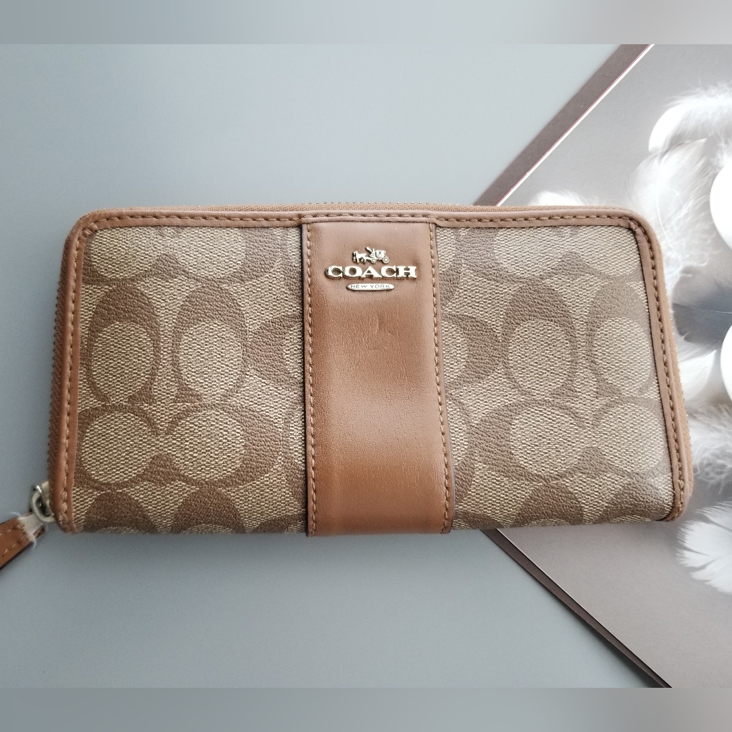 Coach Coach Signature